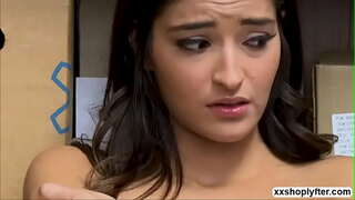 Пытартыш офицер таратен ала-Эмили налаш йӧн Уиллис рак трахнуть