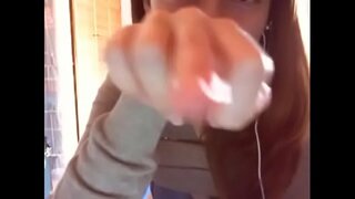 Vos sunt promptus ut dominari et calumniantibus me? Venit videre me, porcus non expectare